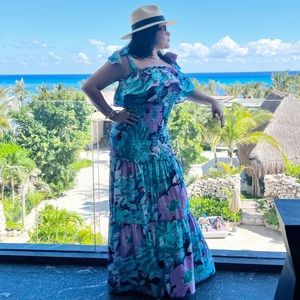 Meet your Posher, Isaura